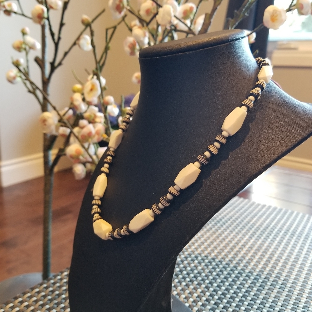Handmade Necklace. - Picture 8 of 13